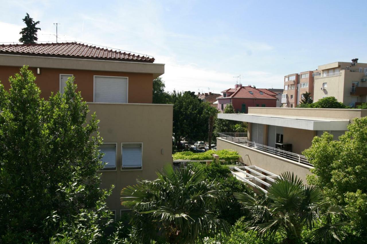 Spacious Apartment In The Center Split Kültér fotó