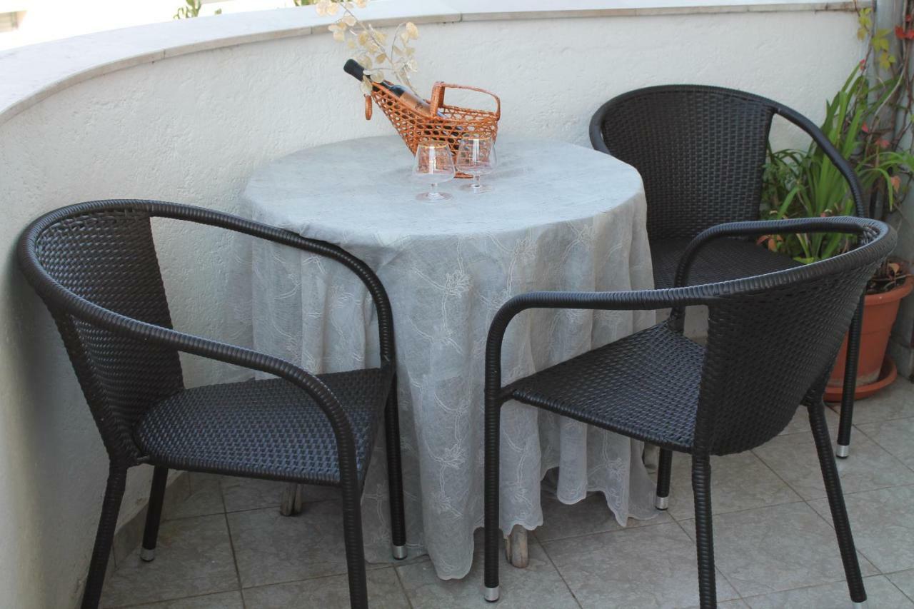 Spacious Apartment In The Center Split Kültér fotó